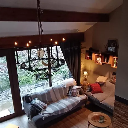 Le Refuge Ferienhaus Hastiere-par-dela